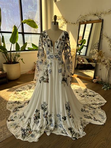 Flora and lane - Visit our Chicago boho bridal shop. Snap photos with your best babes. Make unforgettable memories & find your dream dress.